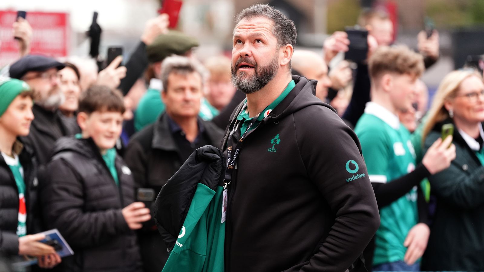 Farrell estende acordo com a Irlanda até a Copa do Mundo de 2031