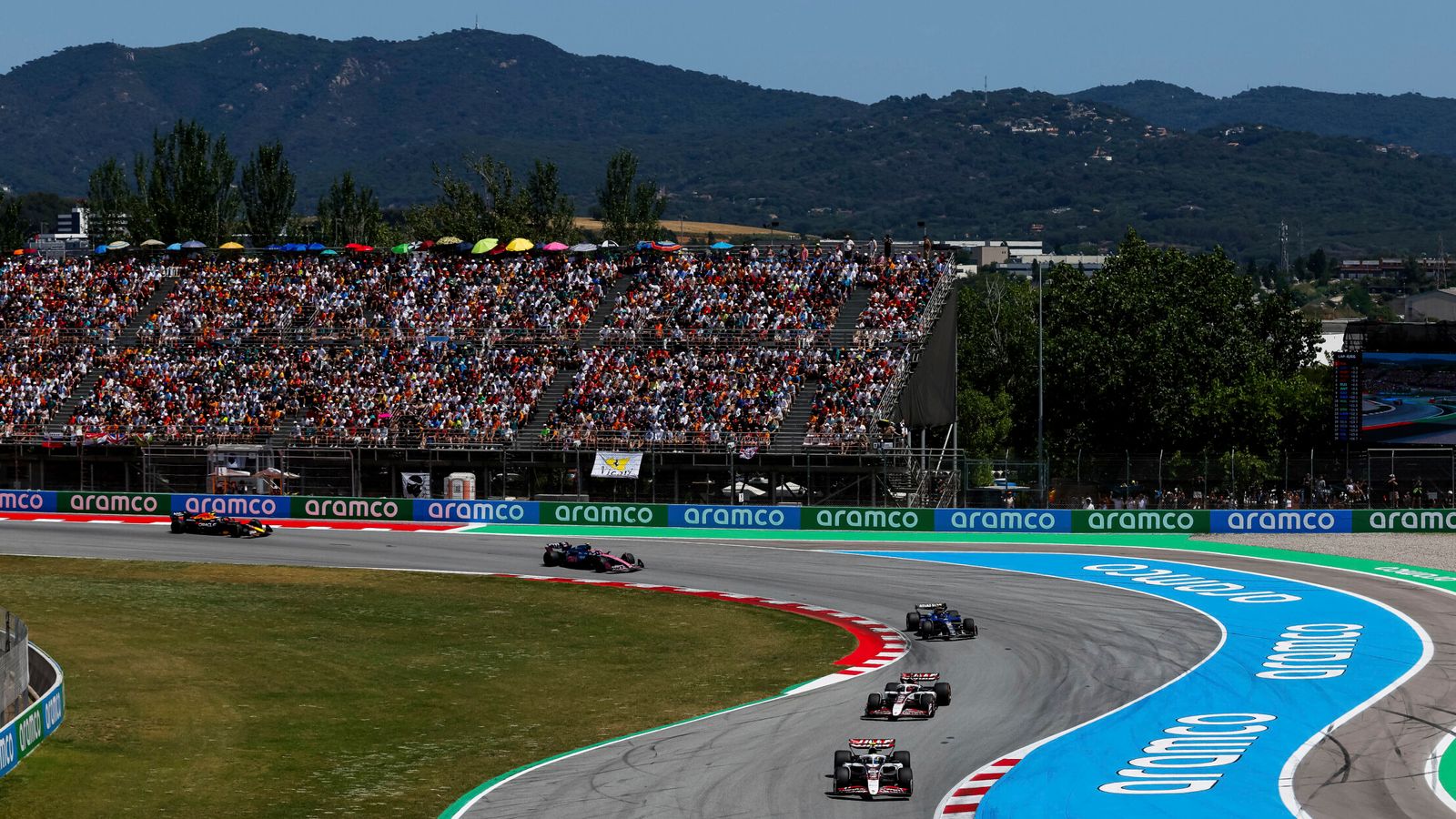 Quais estreantes na F1 irão pilotar no primeiro treino livre do GP Barcelona-Catalunha enquanto Lewis Hamilton e Kimi Antonelli ficam de fora da sessão | Notícias F1