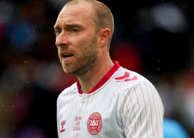 Christian Eriksen: Amistoso da Dinamarca com a Ucrânia abandonado após meio-campista desmaiar em campo | Notícias de futebol