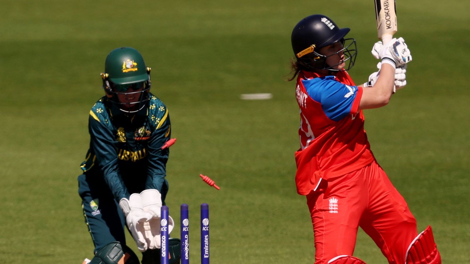 Inglaterra x Austrália: anfitriões sofrem derrota por cinco postigos no aquecimento da Copa do Mundo Feminina T20 em Cardiff | Notícias de críquete