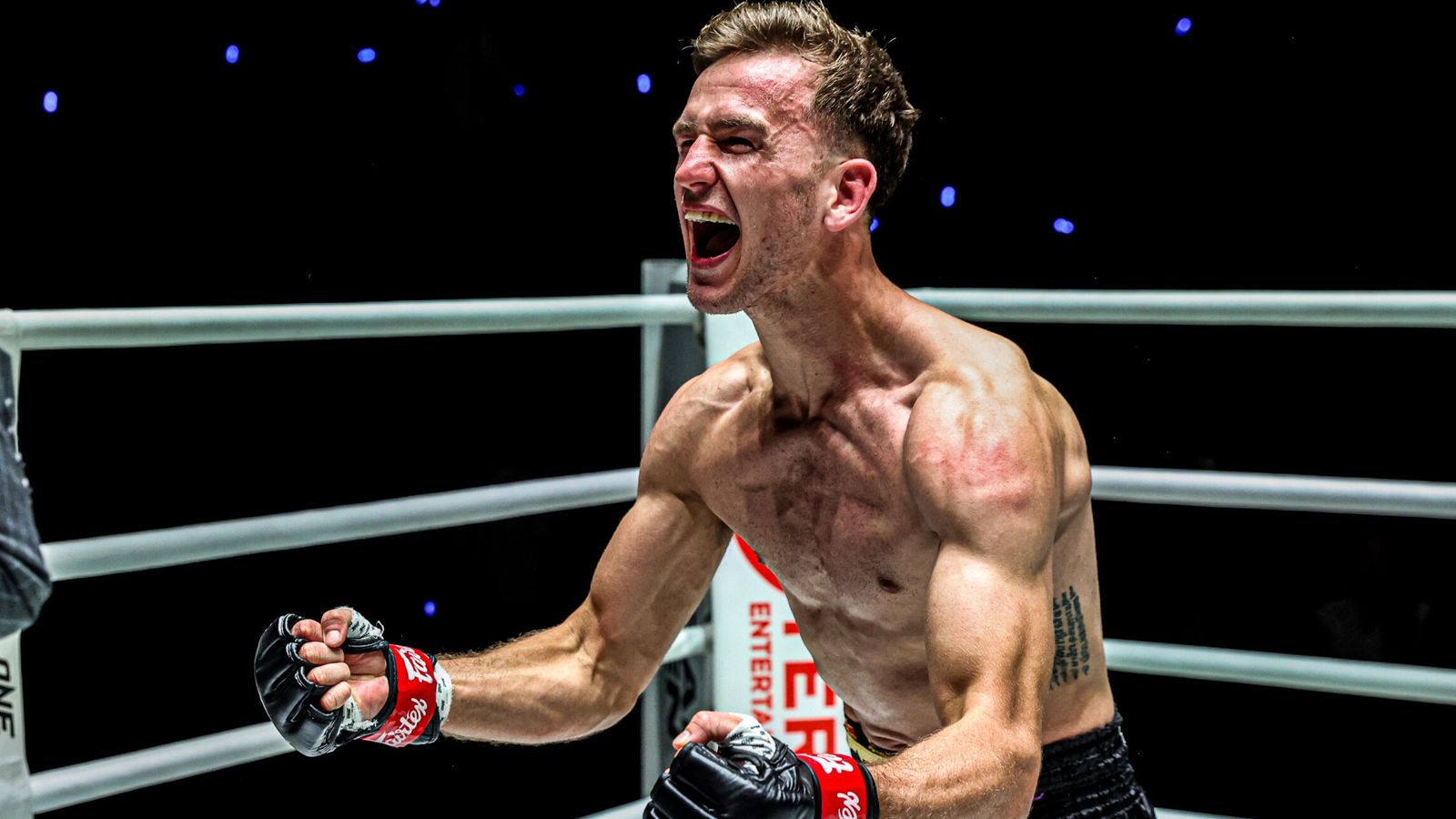 ONE Championship: O escocês Stephen Irvine enfrentará o tailandês Suablack Tor Pran49 no ONE Fight Night 45 | Notícias da WWE