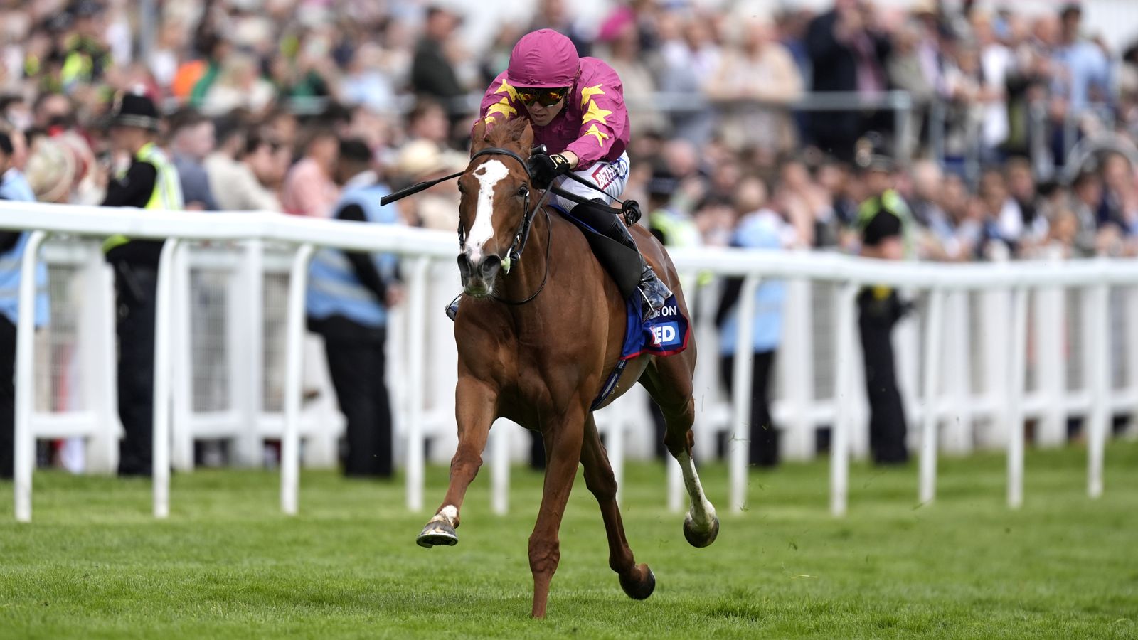 Epsom: Trovejando nas tempestades para a glória de Oaks para Joseph O’Brien | Notícias sobre corridas