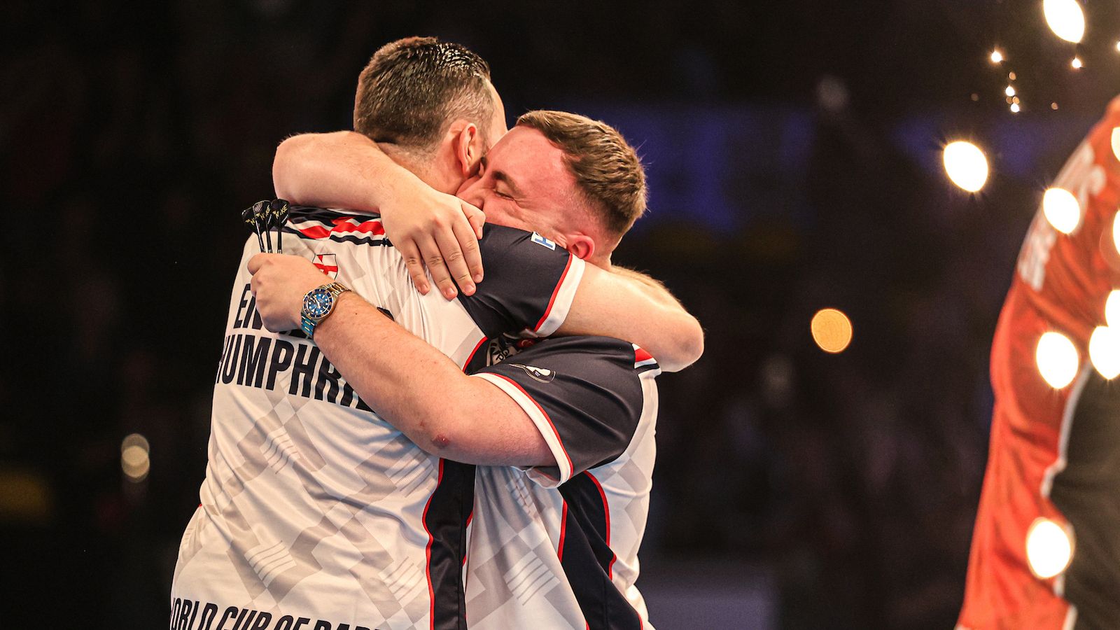 Luke Littler almeja a conquista do troféu após triunfo na Copa do Mundo de Dardos com Luke Humphries | Notícias sobre dardos