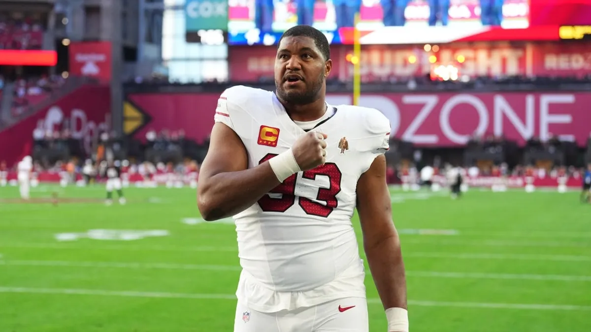 Irmão de Calais Campbell acusado de assassinato da mãe