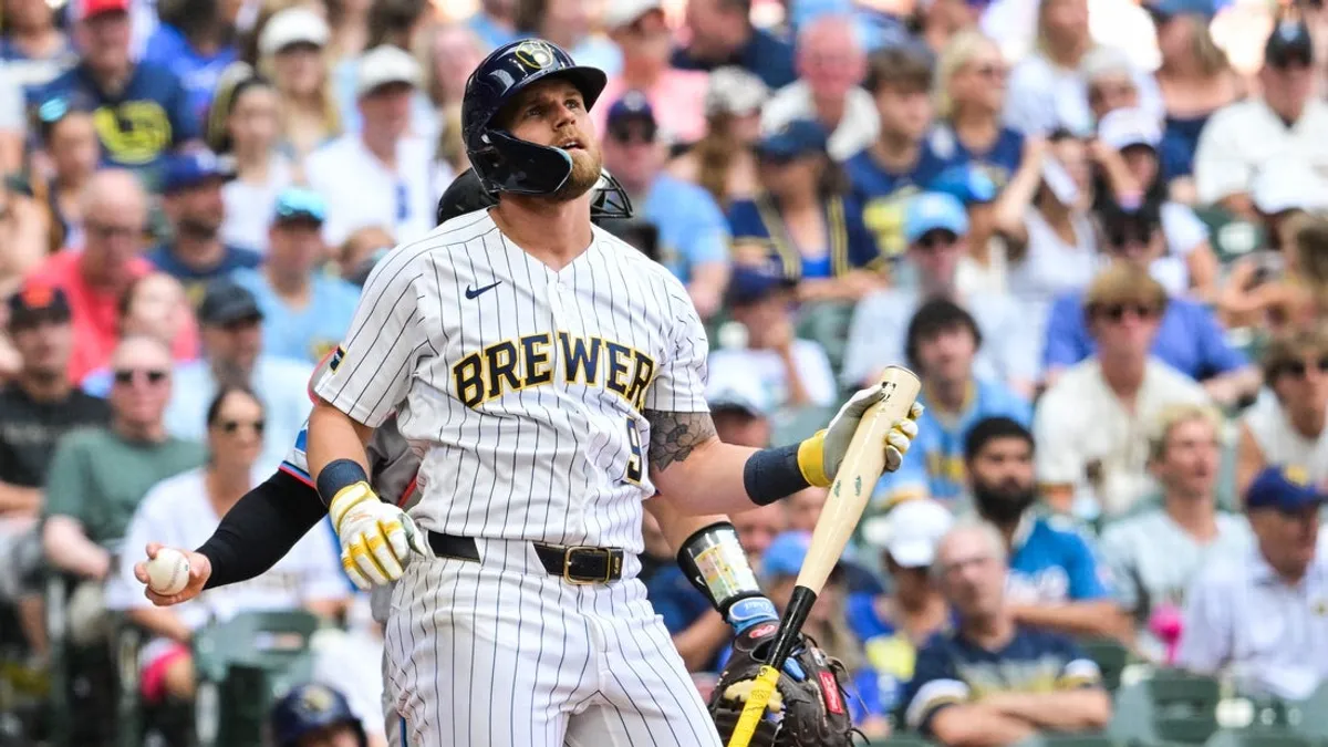 Jake Bauers, dos Brewers, quebra o dedo do pé em uma bola suja, cronograma de retorno a definir