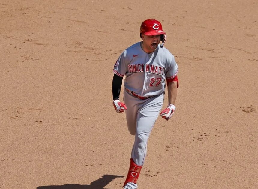 RH de Sal Stewart ajuda Reds a derrotar Mariners